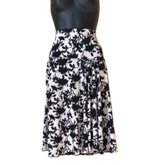 Max Studio Pull-On Skirt | Size S | Black/White Abstract Pattern - Picture 1 of 7